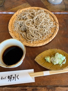 肻